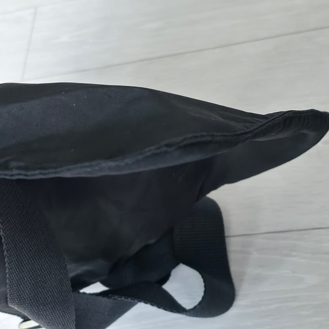 프라다 나일론 테수토 삼각로고 메신저백 남녀공용 상품이미지6