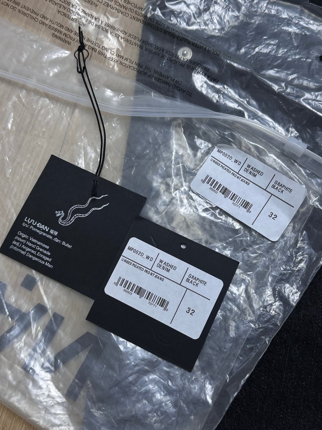 [32] 루단 플리츠 데님 팬츠 블랙 상품이미지4