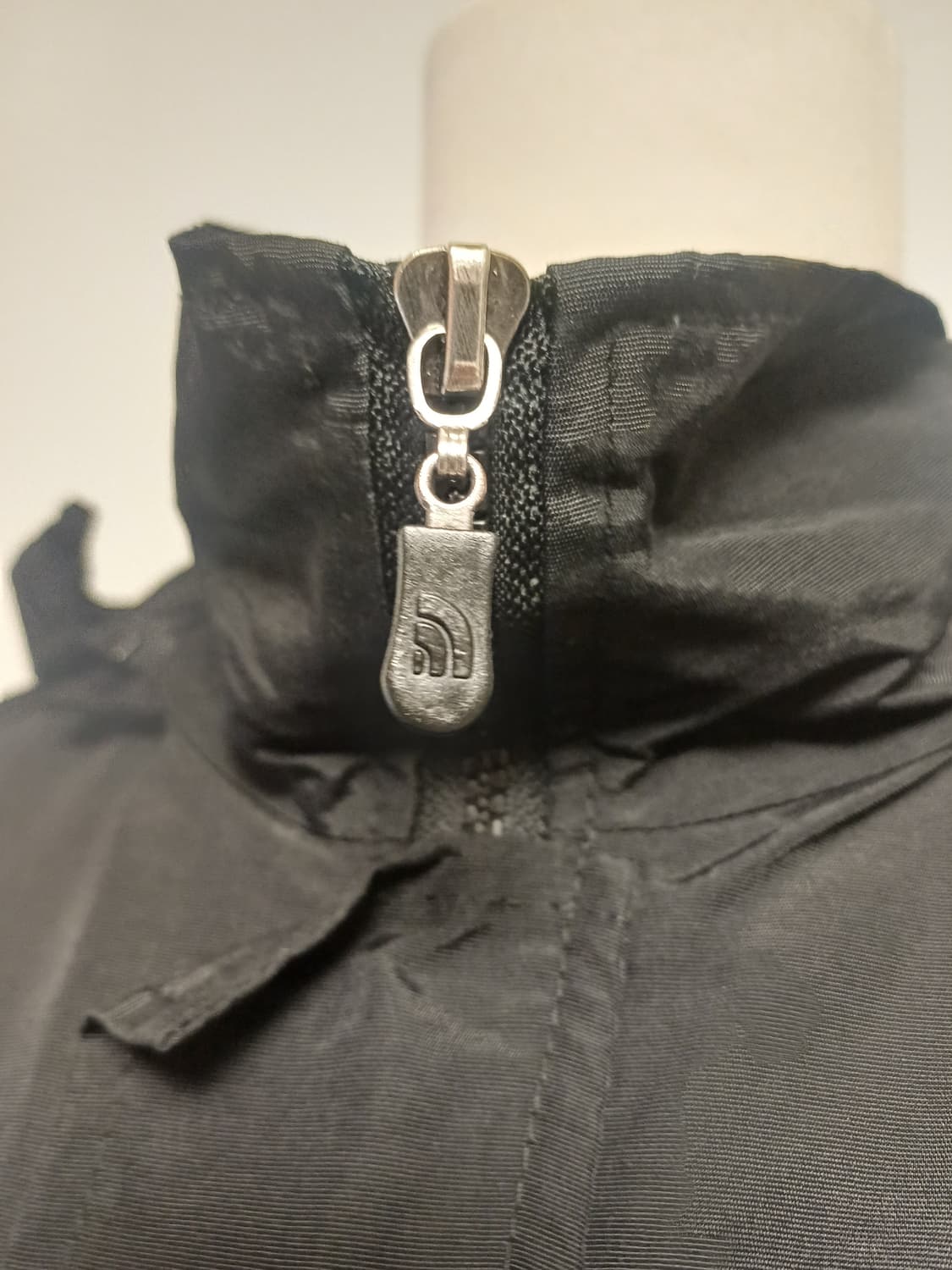 노스페이스 빈티지 팔 로고 바람막이 (여성 L / 남녀공용 S) 상품이미지6