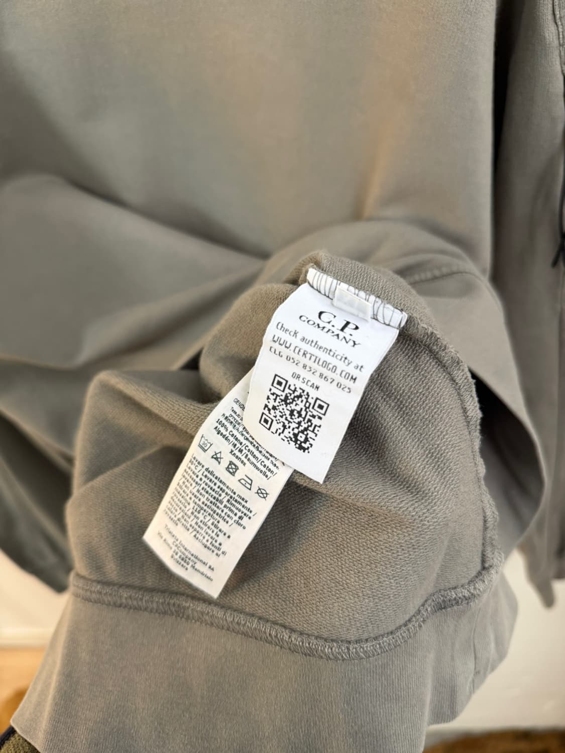 CP 컴퍼니 렌즈 롱 슬리브  상품이미지6