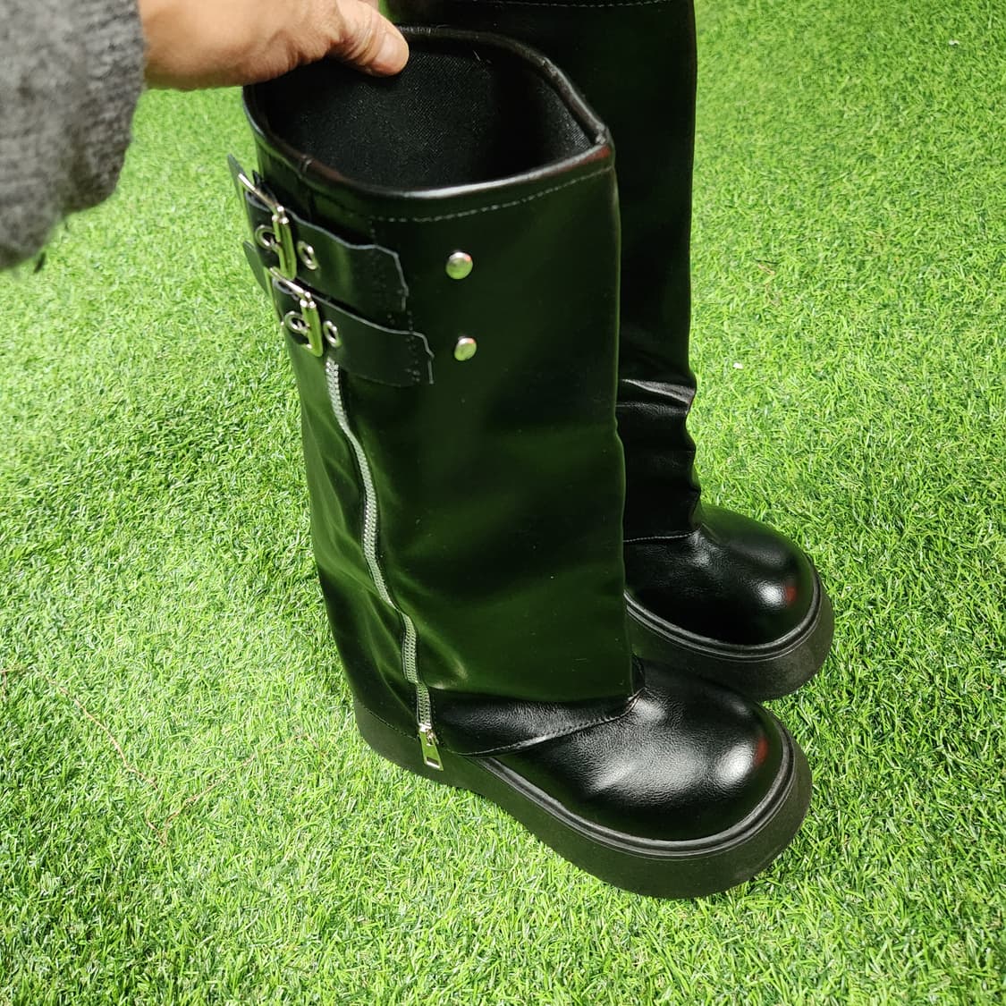 플랫폼굽 버클 미들부츠 37 | 시크블랙 유광 레더핏  새상품 상품이미지5