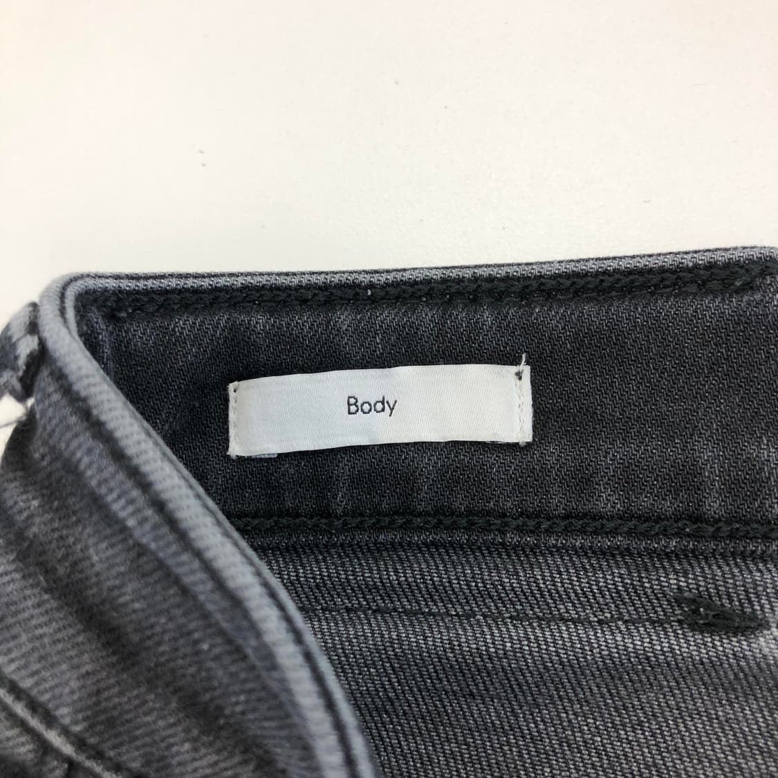 ck 캘빈클라인 레더패치 Body핏 블랙데님 30 인치 상품이미지5