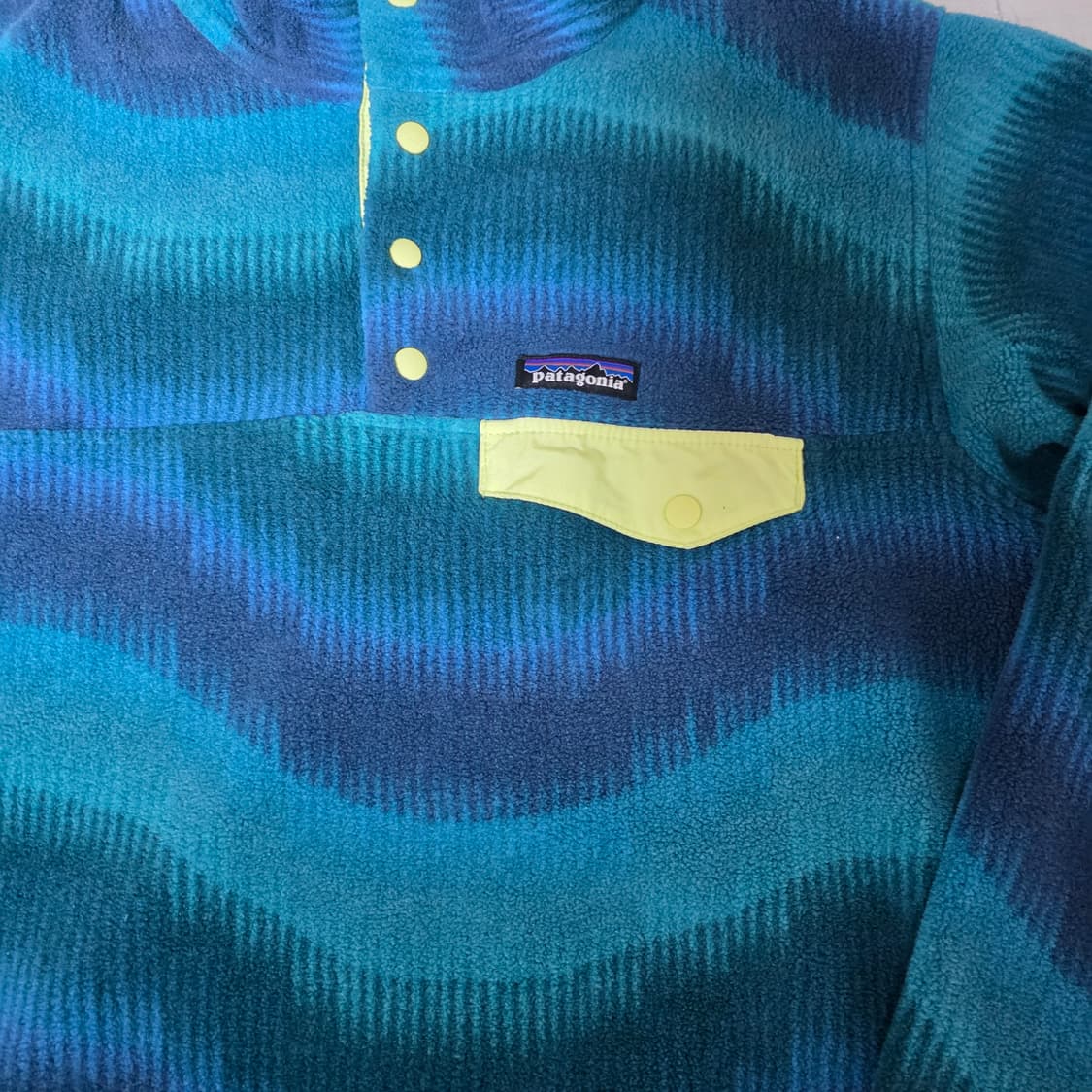 [L] 빈티지 파타고니아 신칠라 웨이브 그라데이션 패턴 플리스 풀오버 상품이미지3