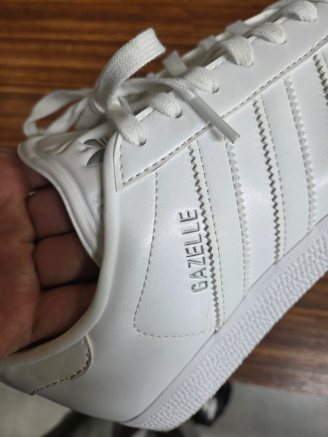 아디다스 가젤 레더 트리플화이트 255 상품이미지6