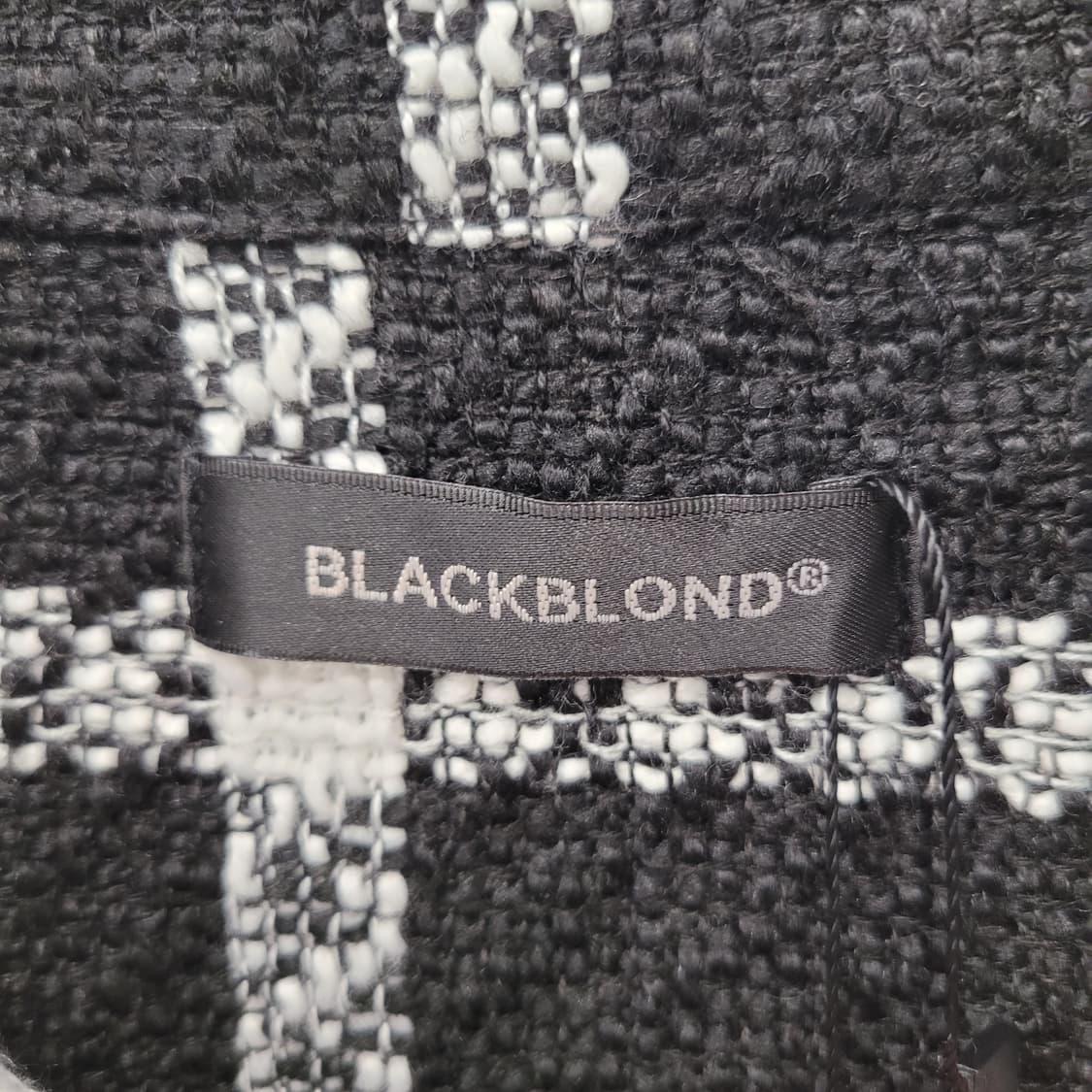 BlackBlond 블랙블론드 비비디 클래식 로고 플레이드 트위드 셔츠 상품이미지4