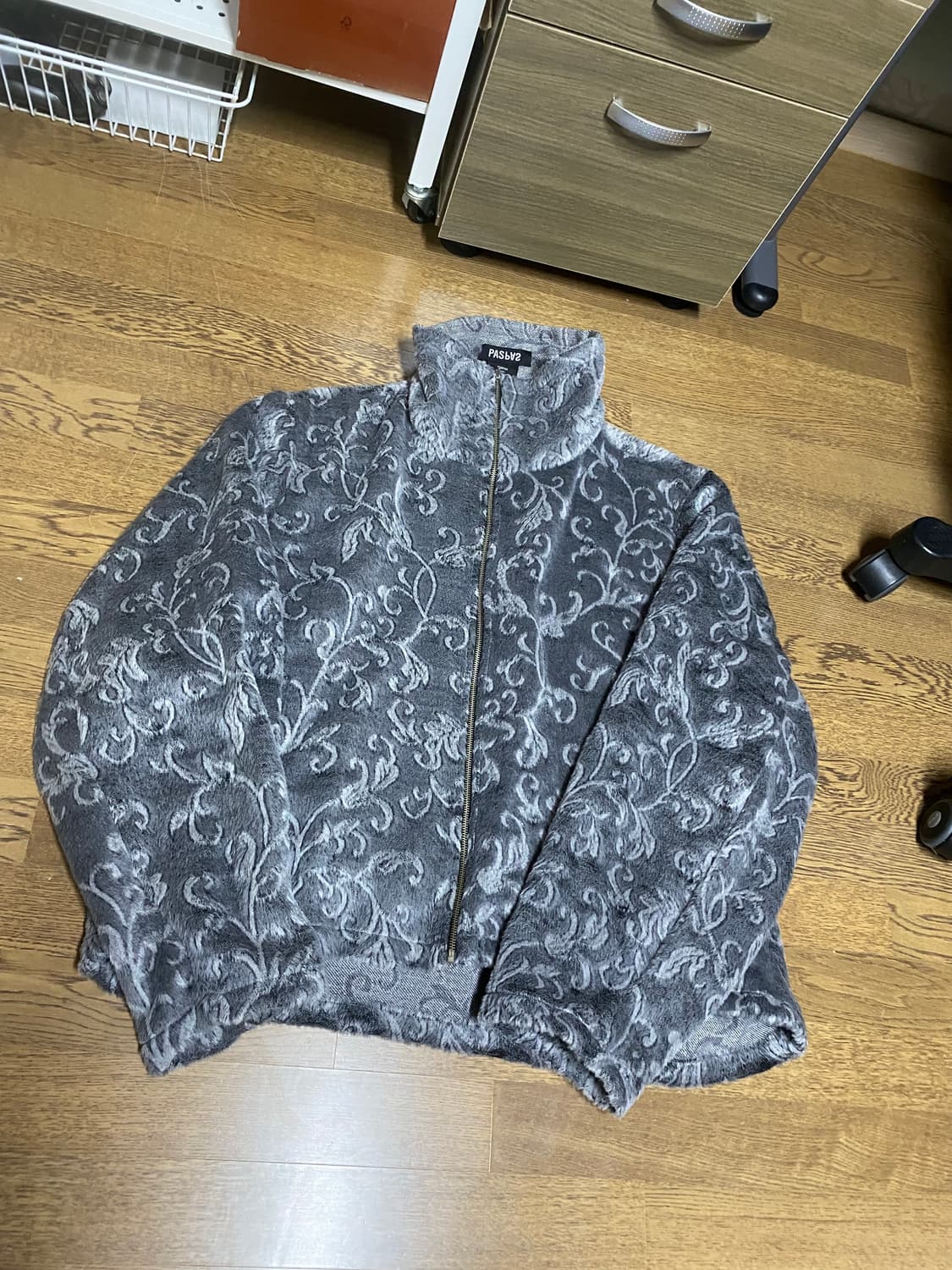 ourpas 031 페이즐리 자카드 후리스 자켓 그레이 os 상품이미지1