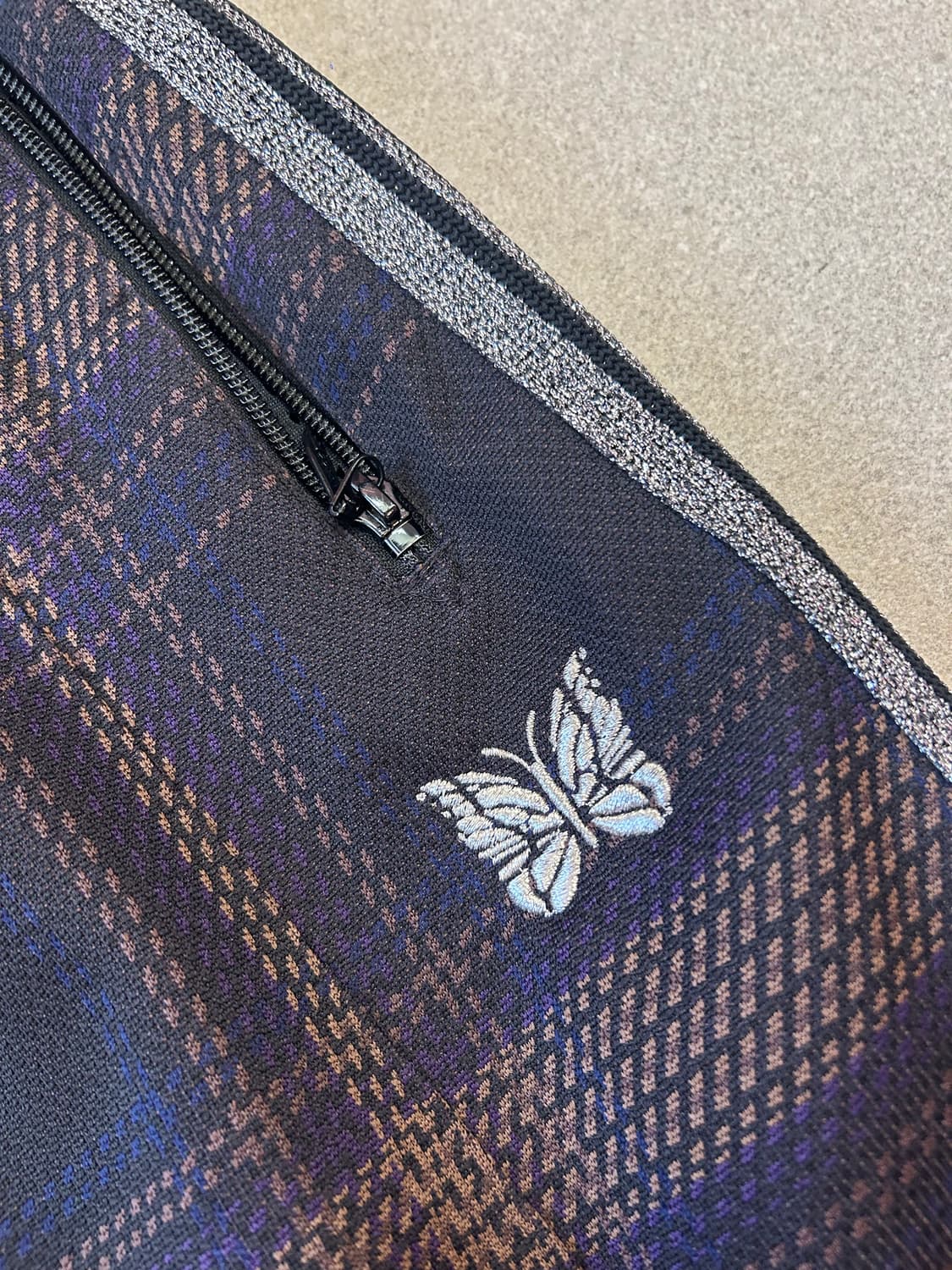 니들스 HD 브라운 체크 트랙팬츠 상품이미지2