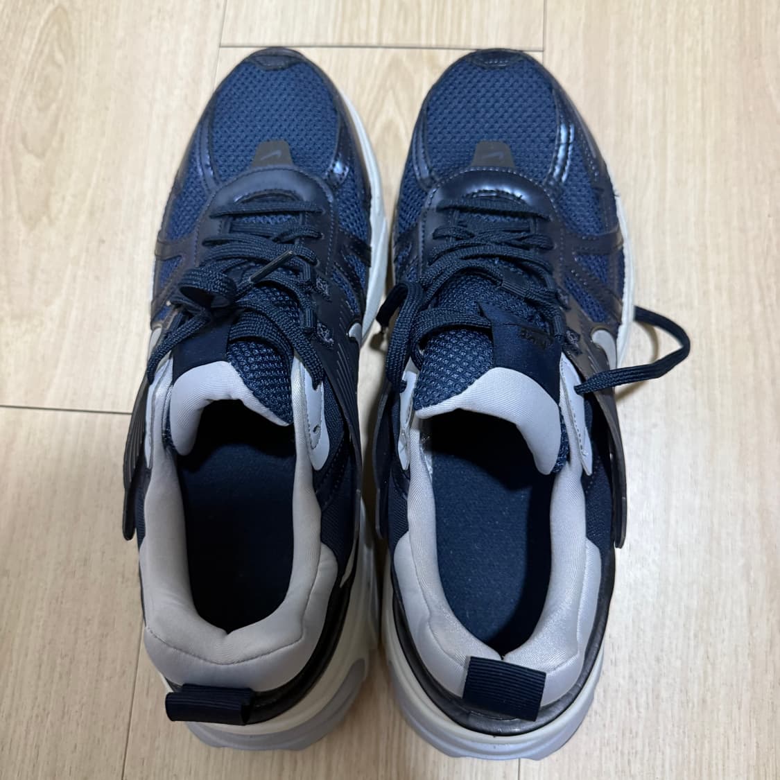 나이키 V2K 런 네이비 290 상품이미지2