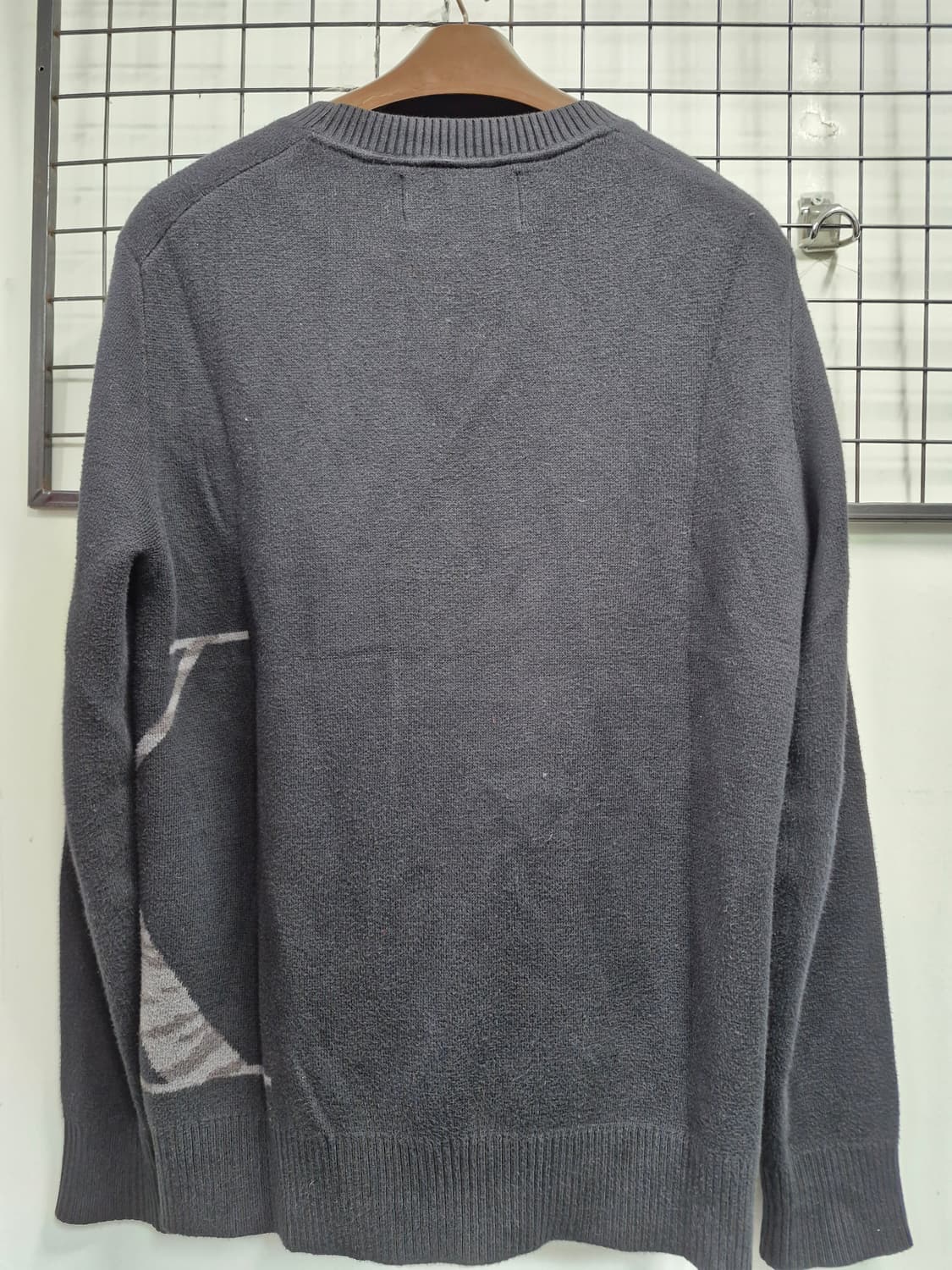 95M 캘빈클라인진 CK 로고 블랙 니트. 상품이미지5