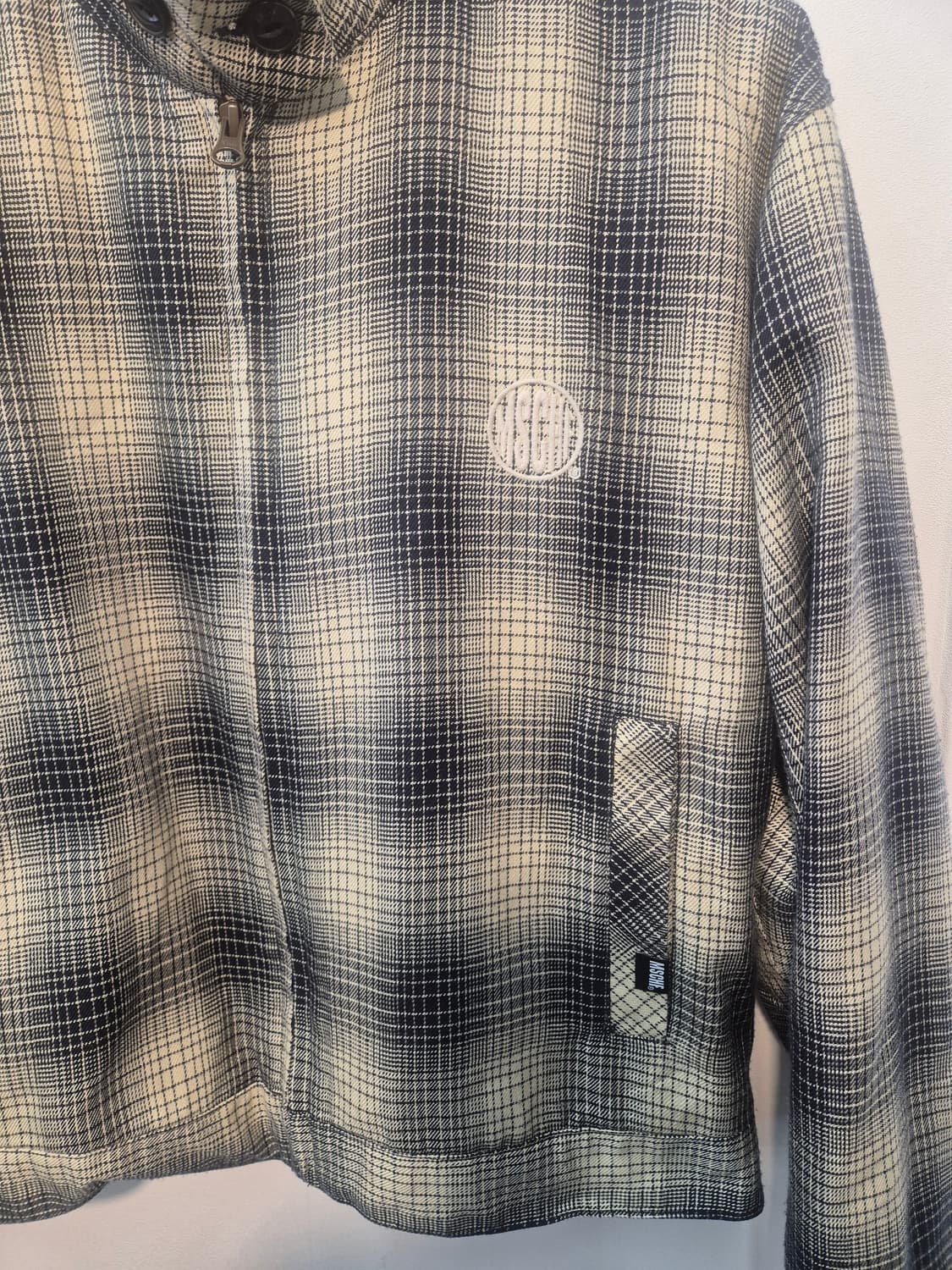 MSCHF 브랜드의 체크 패턴 집업  M
 사이즈  상품이미지2