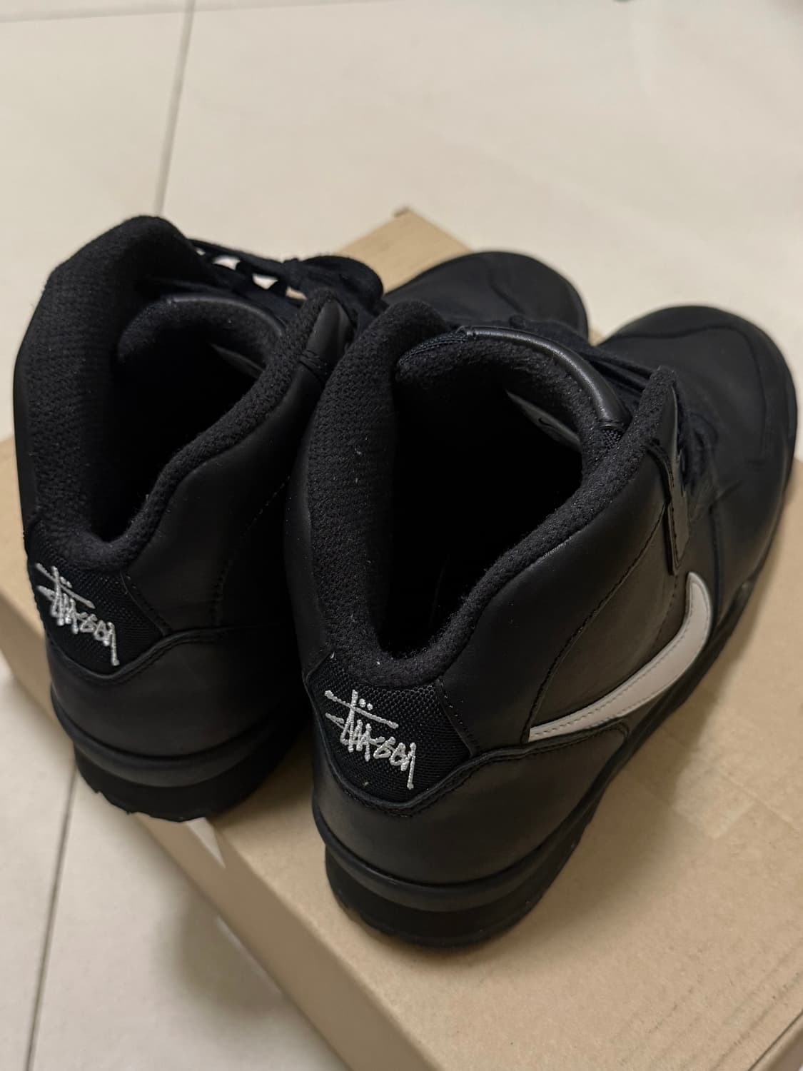 나이키x스투시 에어 발토로 285 상품이미지3