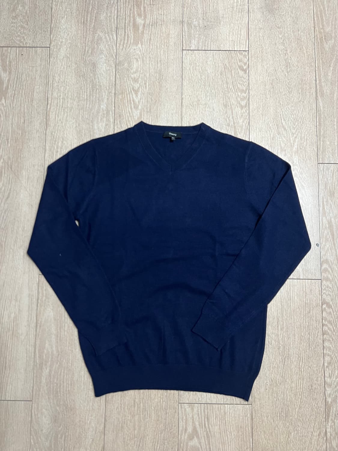 티어리 theory 브이넥 니트 네이비 XL 상품이미지1