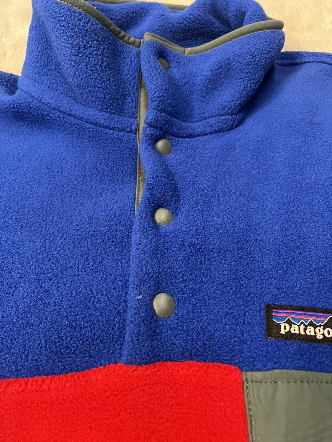 23FW 파타고니아 신칠라 스냅-T 블루/레드/그레이 상품이미지2