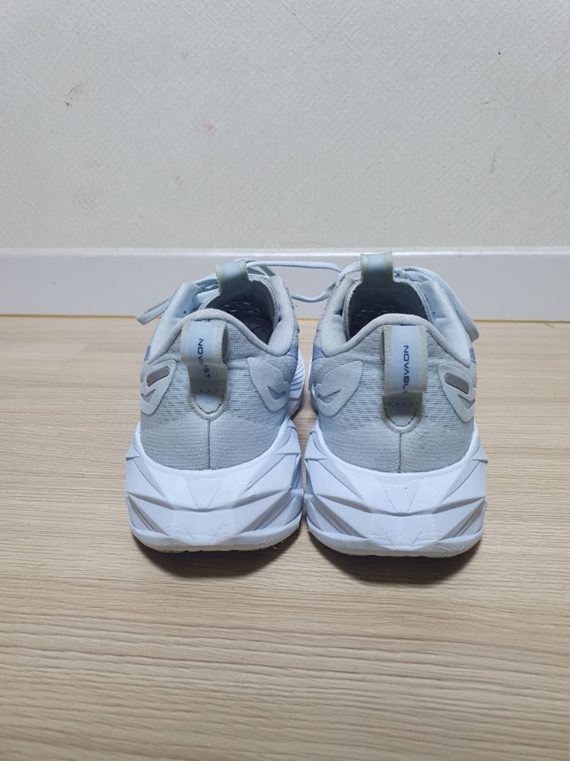아식스 노바블라스트 4 LE 러닝화 265 상품이미지5