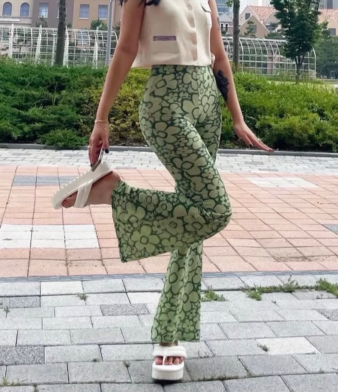 (반택포) 꽃 패턴 그린 부츠컷 팬츠  상품이미지2