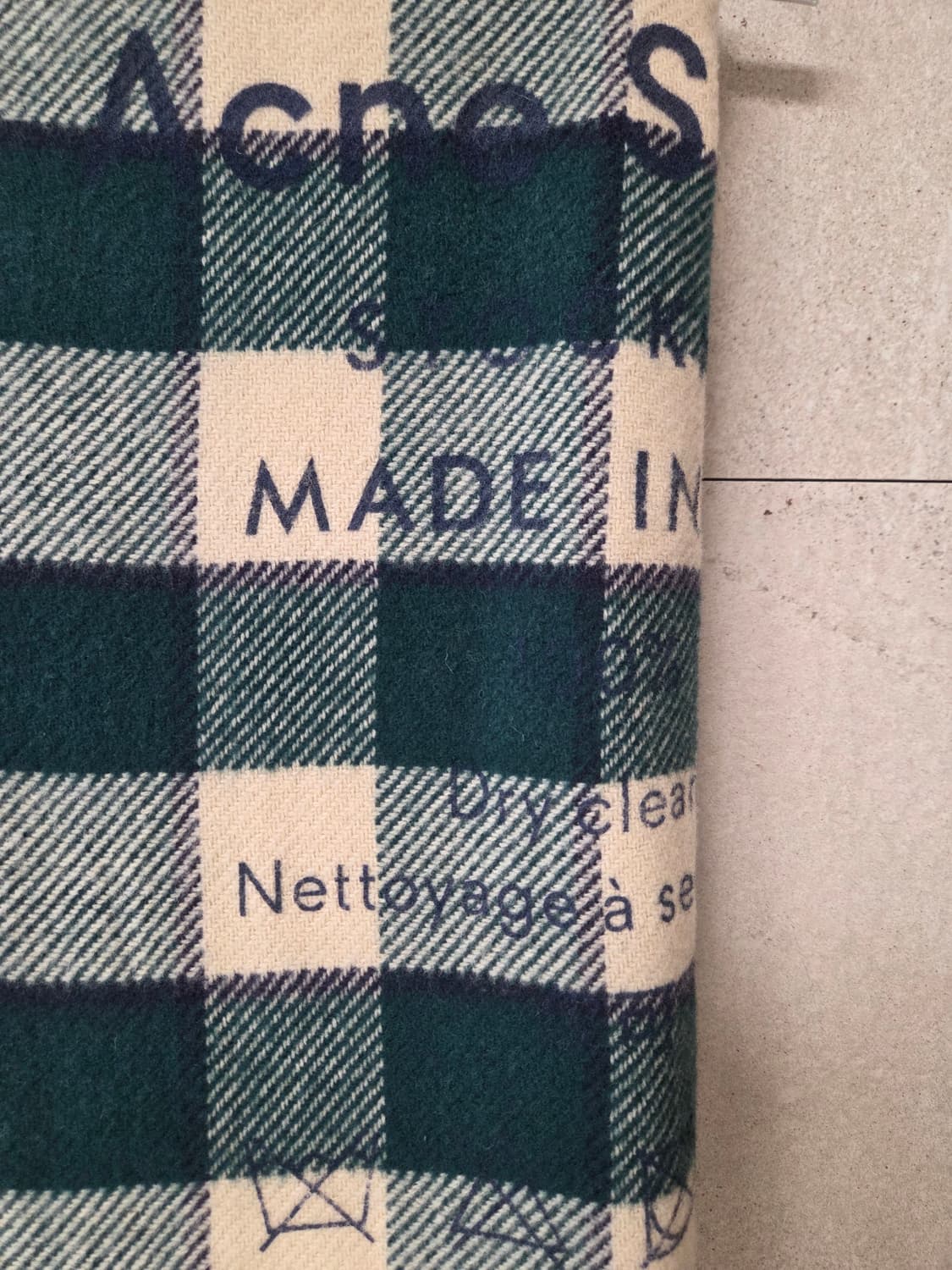 아크네 스튜디오 캐시어(Cassiar) 체크 머플러 스카프 상품이미지3