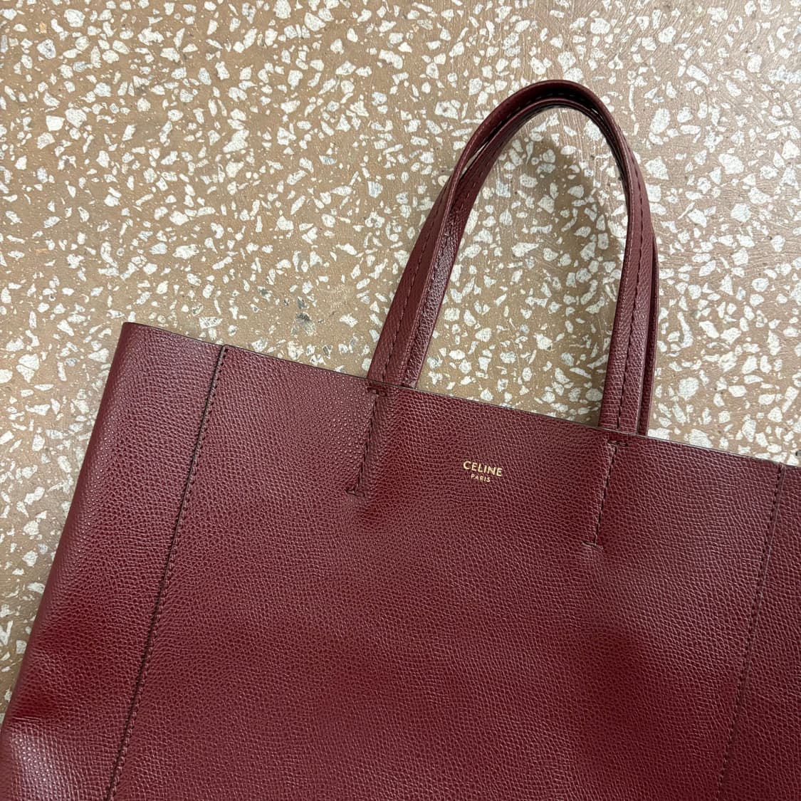 셀린 버건디 버티컬 카바스 스몰 토트백 상품이미지3