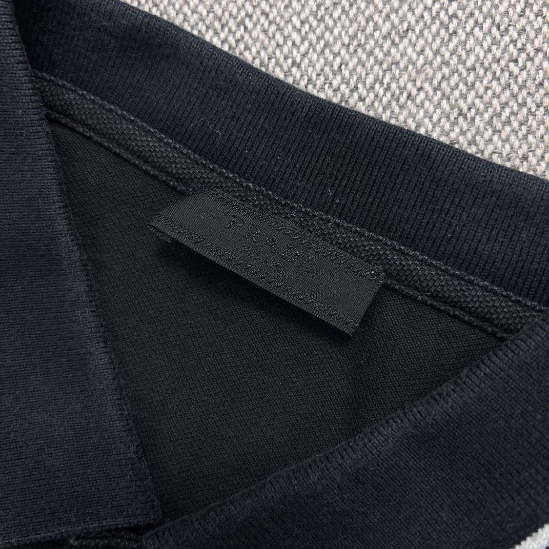 프라다 스펠로고 블랙 카라티(L) 상품이미지2