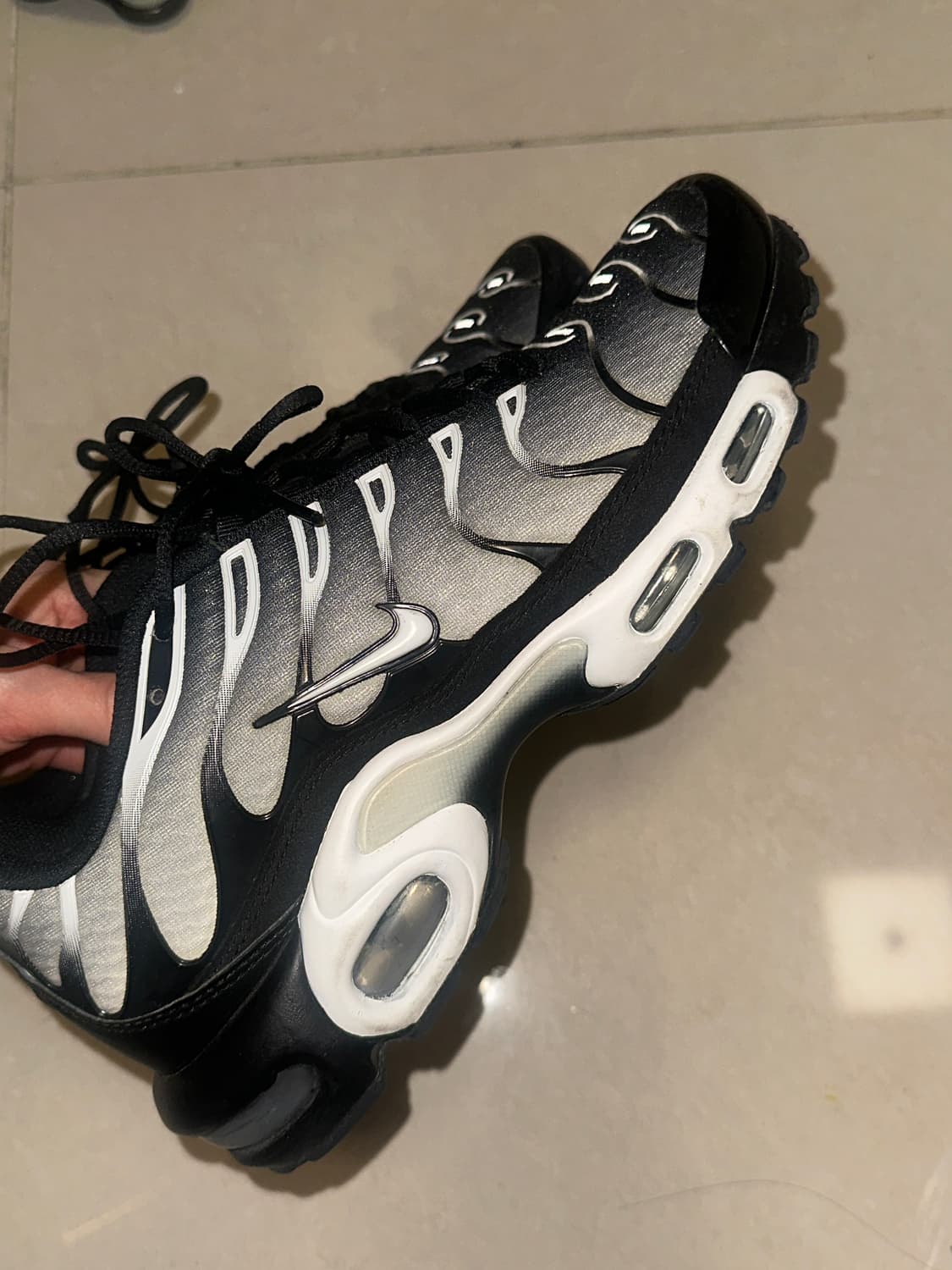 나이키 에어맥스 플러스 프리미엄 블랙 메탈릭 실버 상품이미지5