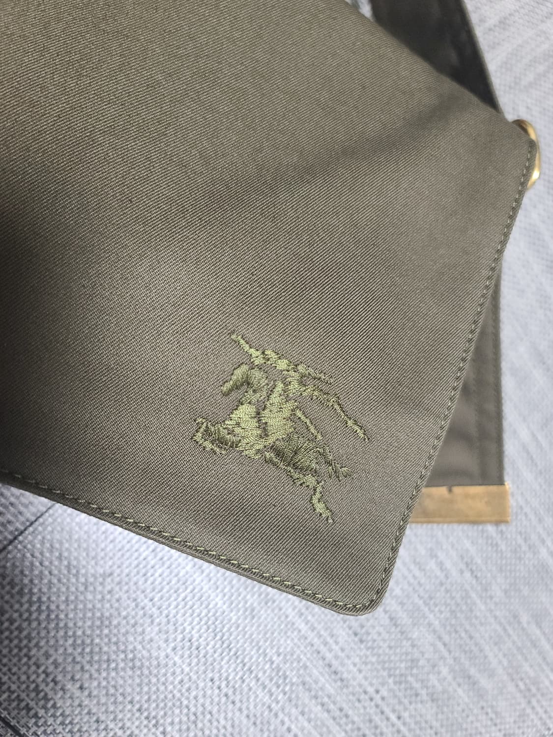 버버리 트렌치백 숄더백 크로스백 올리브 크로스바디백 상품이미지2