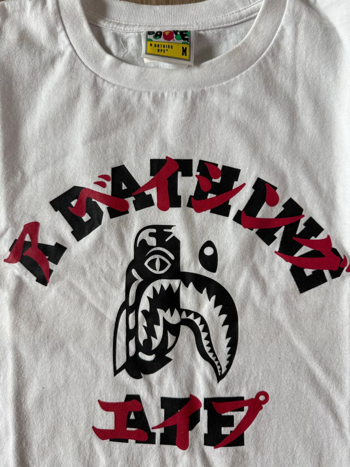 Bape  화이트 레드샤크  반팔 티셔츠 일본판 상품이미지2