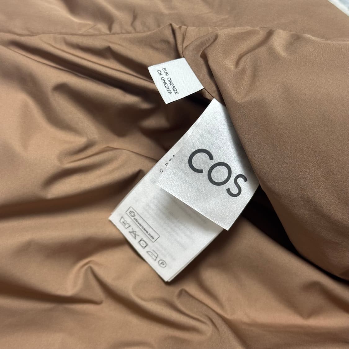 cos 코스 커피베이지 패딩 질레 (여성용) 상품이미지5