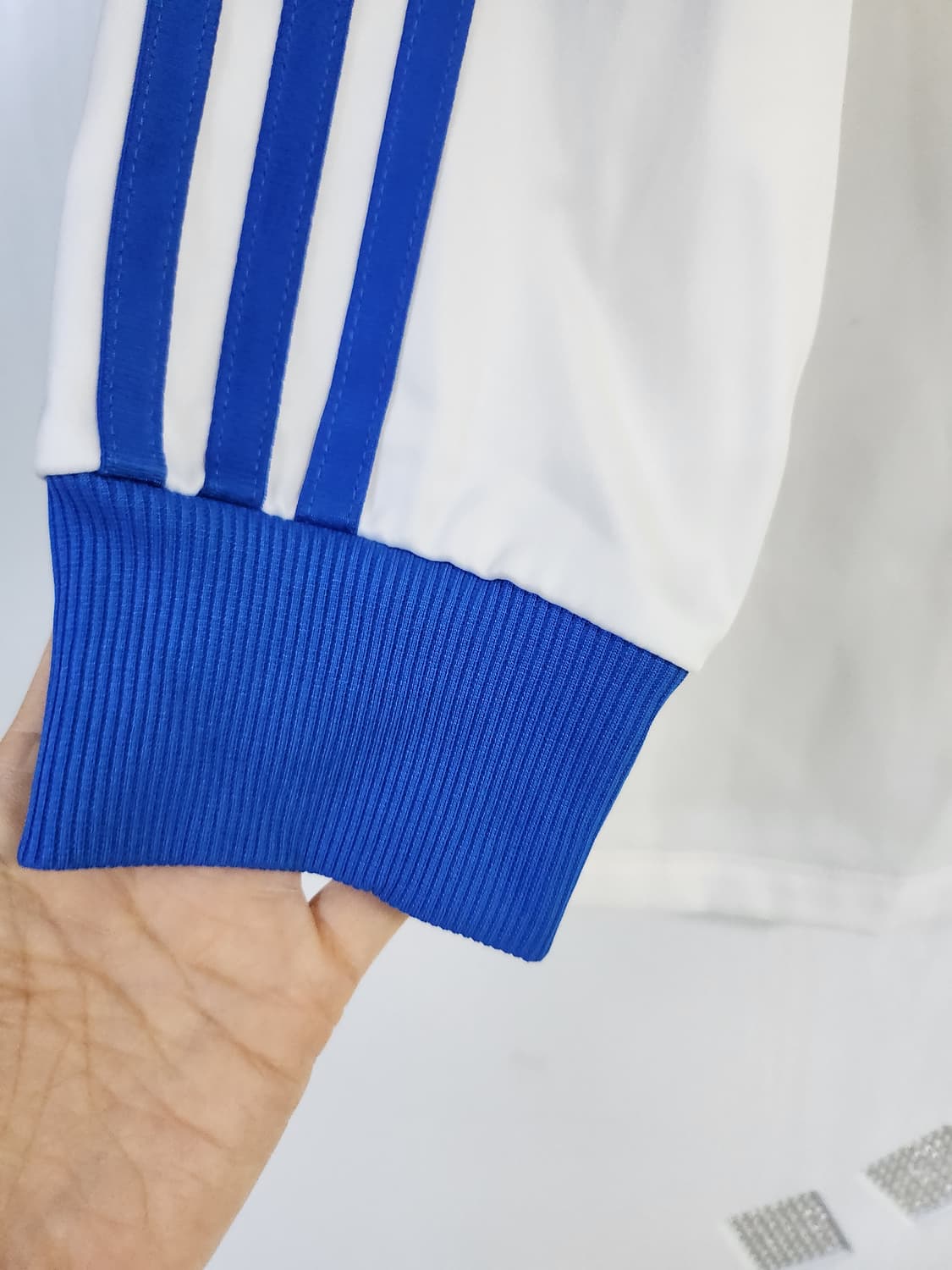 아디다스 긴팔 티셔츠 상품이미지3