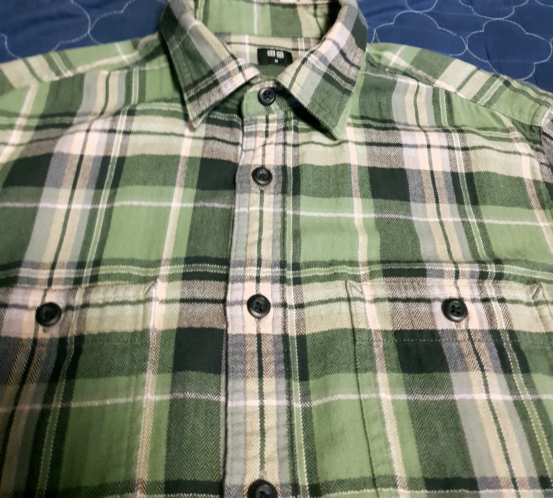 유니클로 플란넬 더블포켓 코튼 긴팔셔츠 포레스트 그린 (M) 상품이미지2