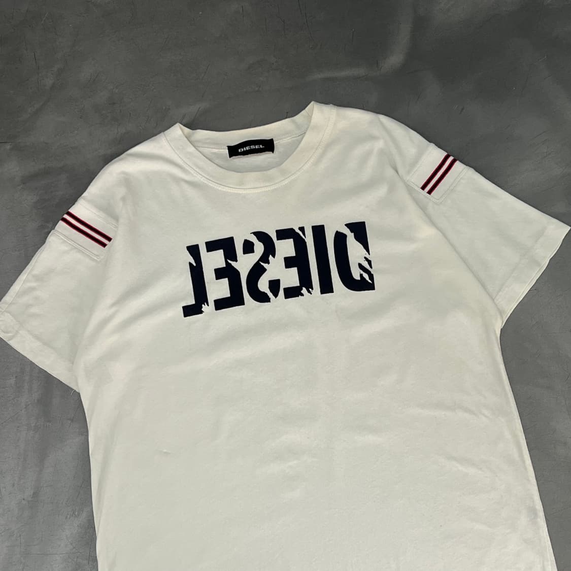  디젤 로고 프린팅 반팔티 y16040 상품이미지3