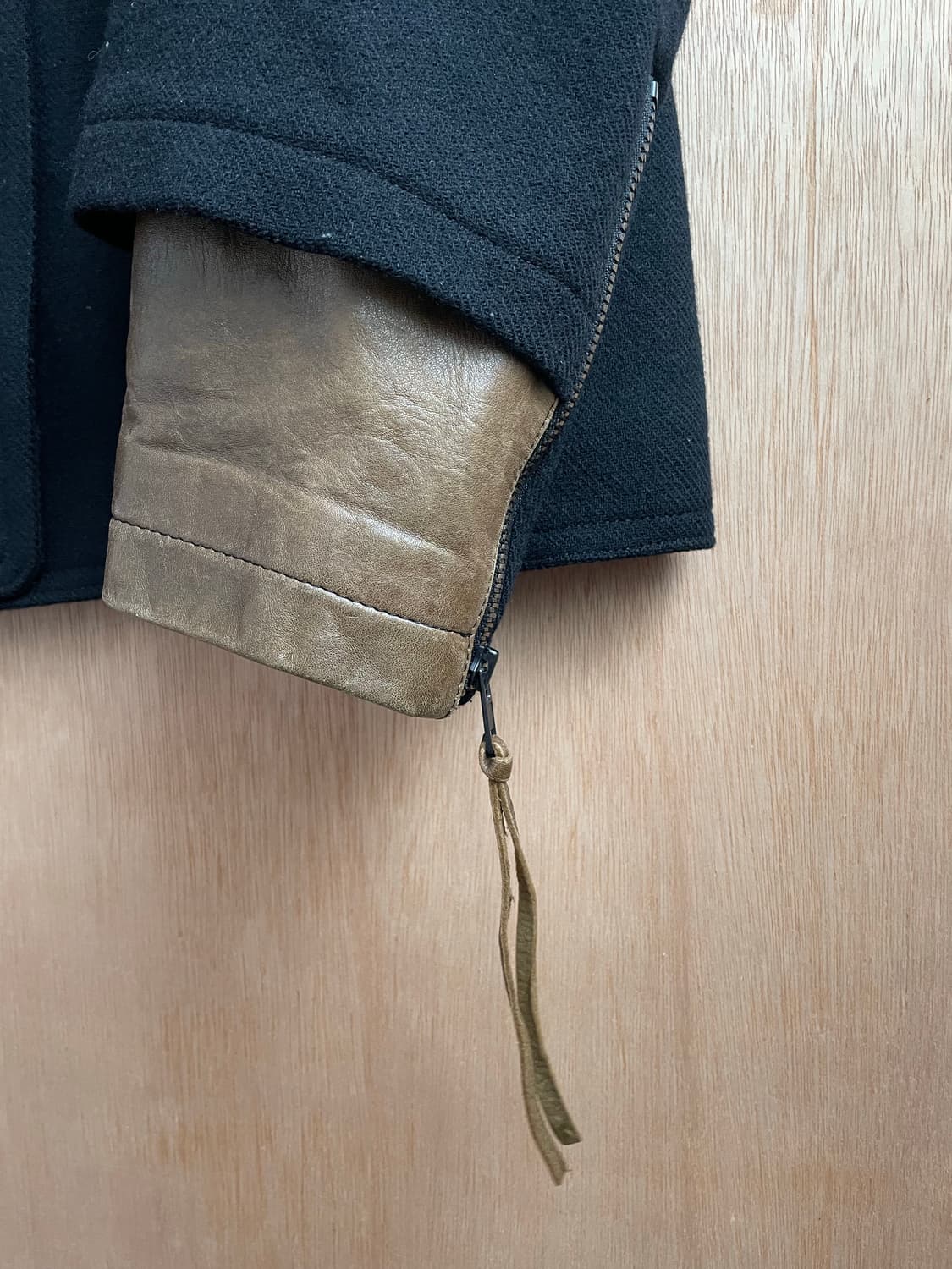 파세타즘 레더 레이어드 슬리브 피코트 상품이미지5