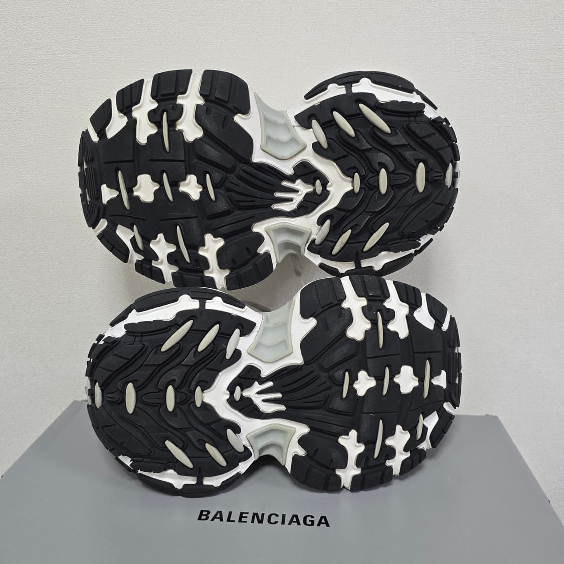 발렌시아가 10xl 스니커즈 신발 41사이즈 판매 상품이미지6