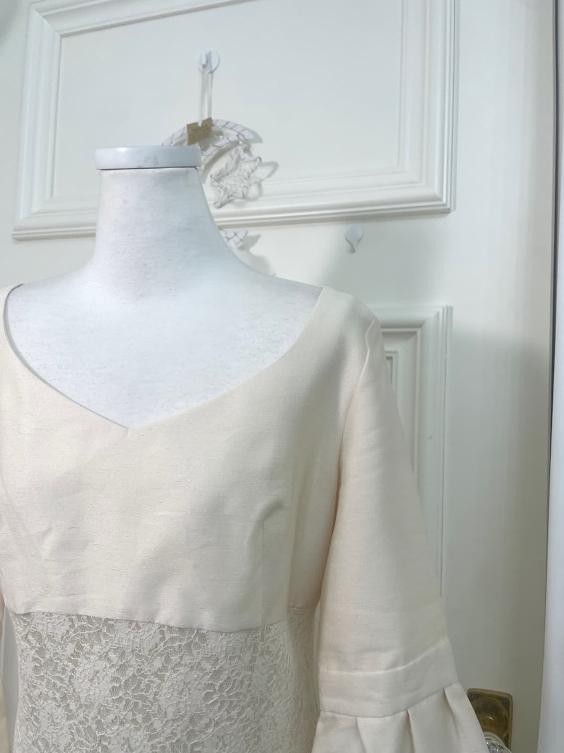 ivory shirring sleeve lace princess opc 상품이미지7