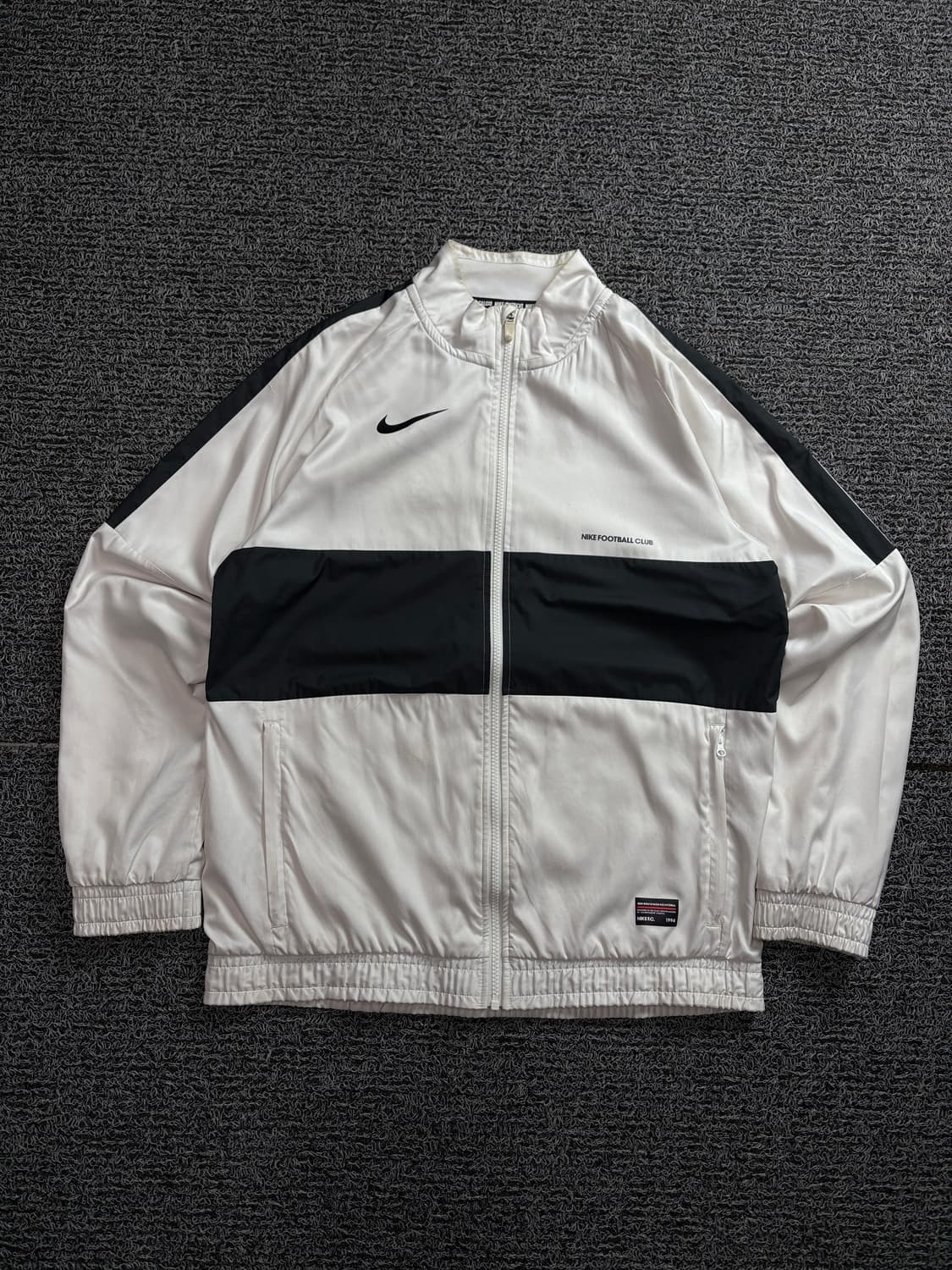 나이키 스우시로고 풋볼 트레이닝 바람막이 자켓 1733 상품이미지2