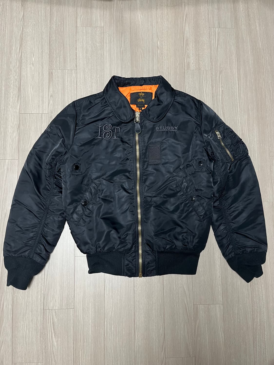 스투시 X 알파 인더스트리 B-15 자켓 상품이미지1