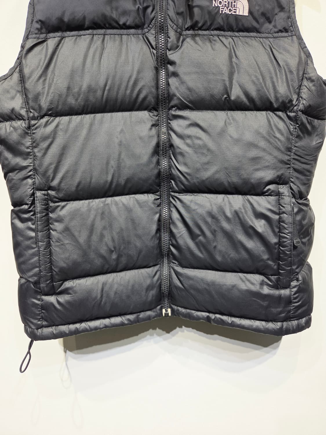 노스페이스 블랙 구스다운 패딩 조끼 상품이미지4
