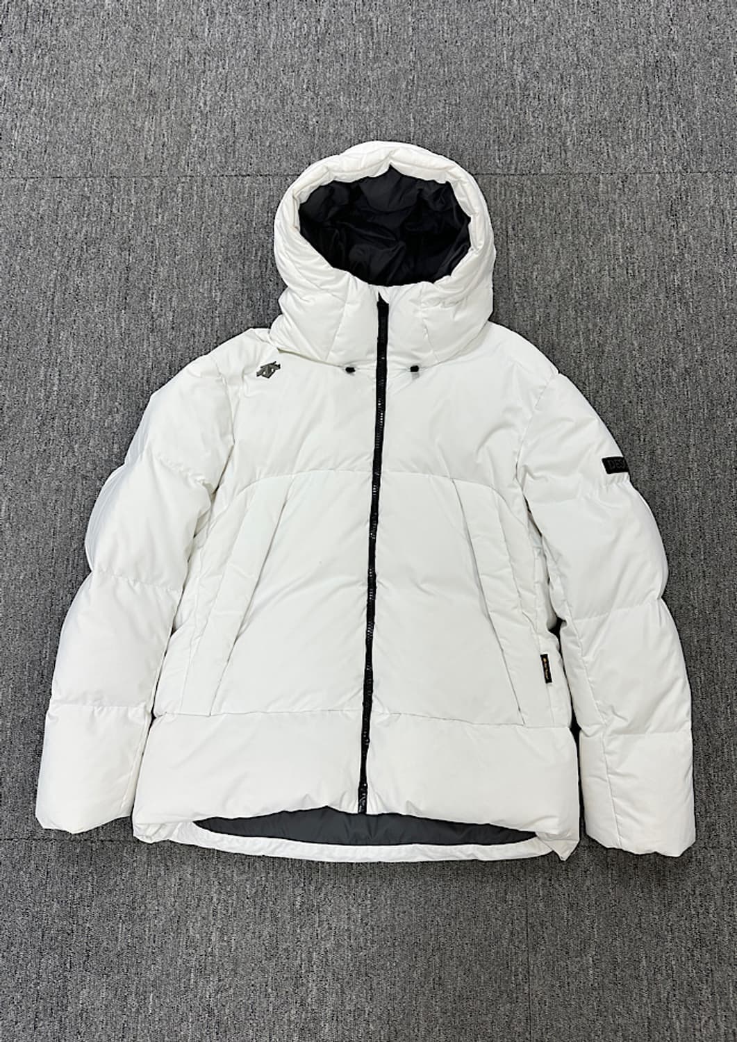 데상트 패딩  상품이미지1