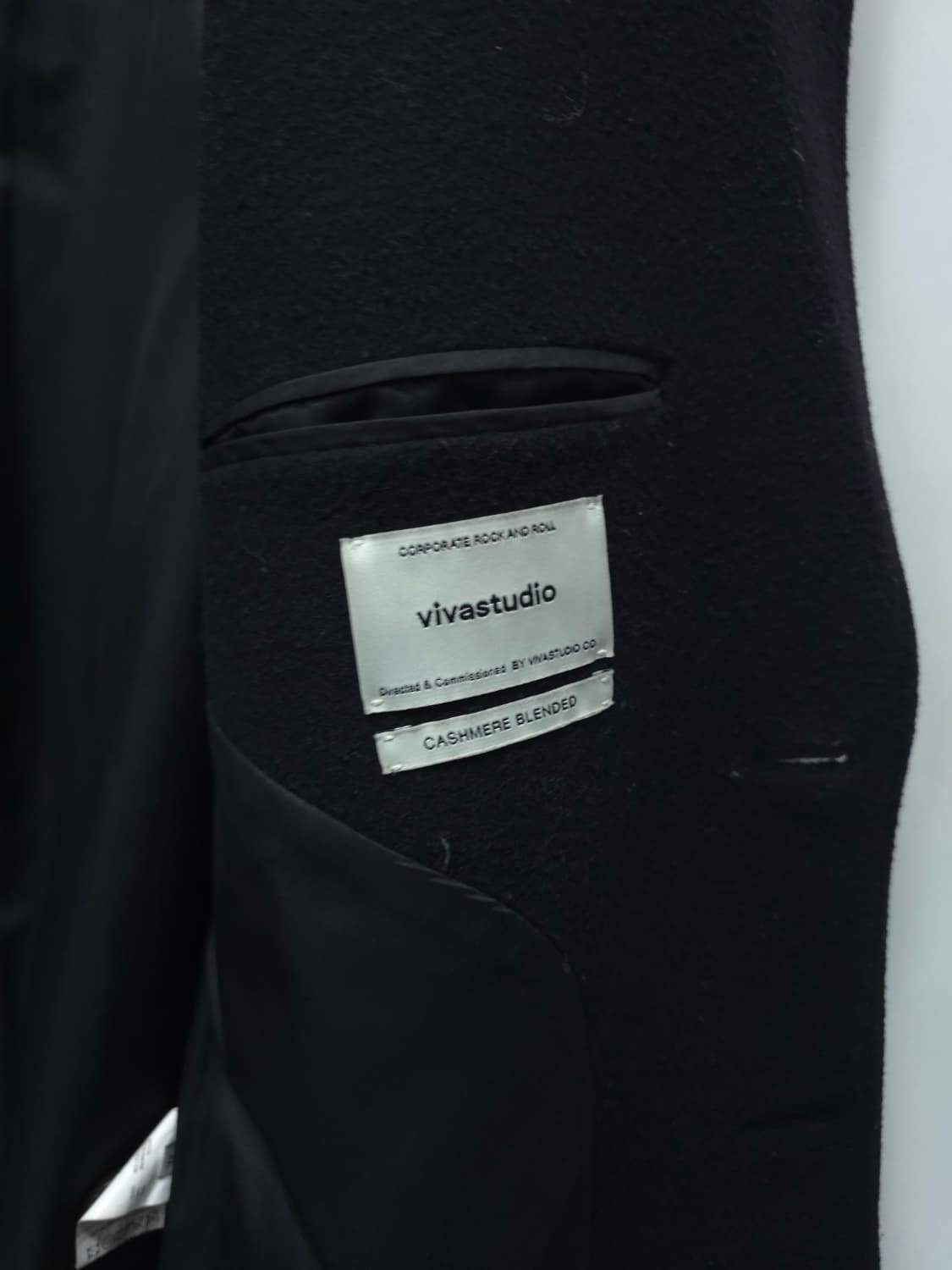 비바스튜디오 캐시미어 블렌디드 블랙 코트 상품이미지8