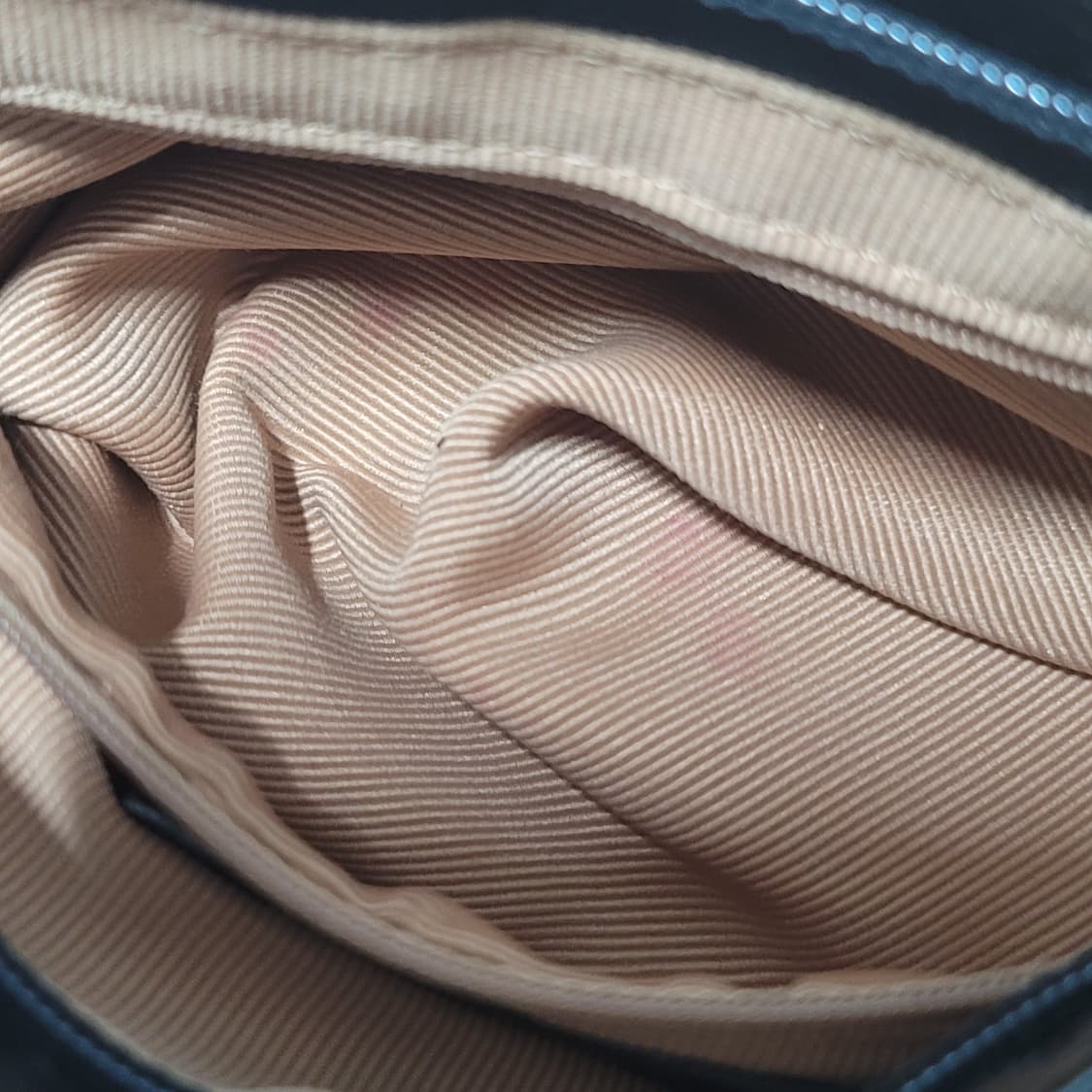 빈치스벤치 블랙 에나멜 숄더백 상품이미지5