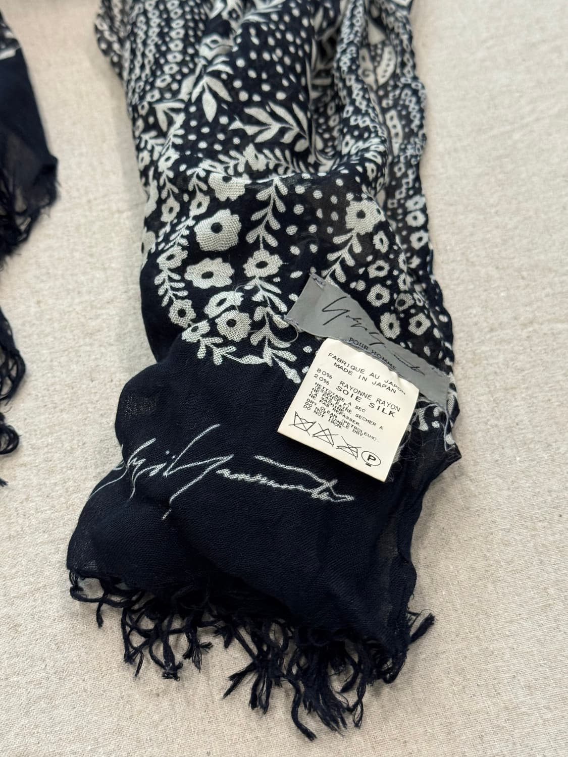 요지야마모토 뿌르옴므 레이온 실크 머플러 상품이미지3