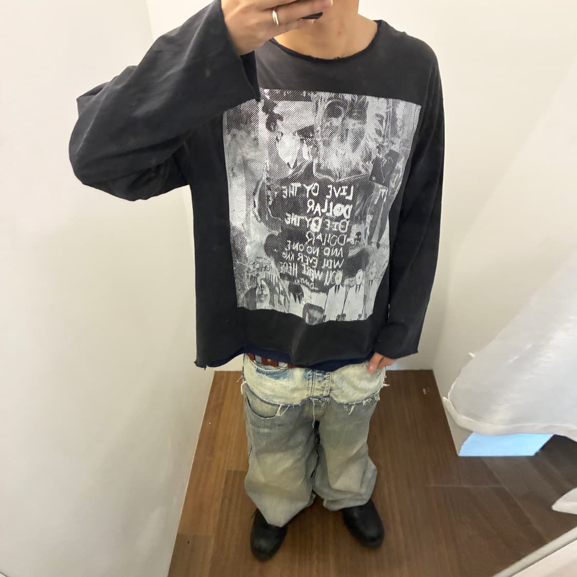 Graphic Print Long Sleeve Tee 상품이미지2