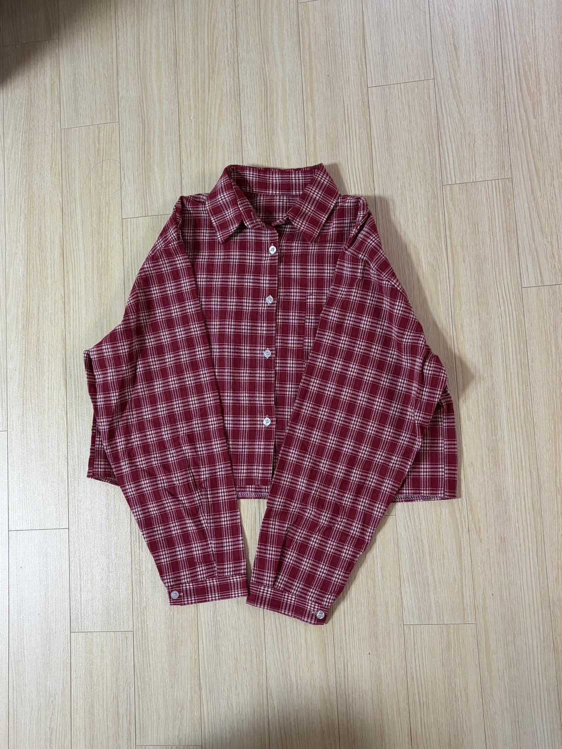 (실착1회) 레드 가오리핏 크롭 체크셔츠 상품이미지1