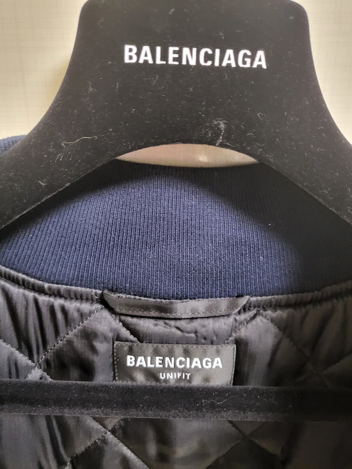 [S] 발렌시아가 페이크퍼 트리밍 봄버 상품이미지4