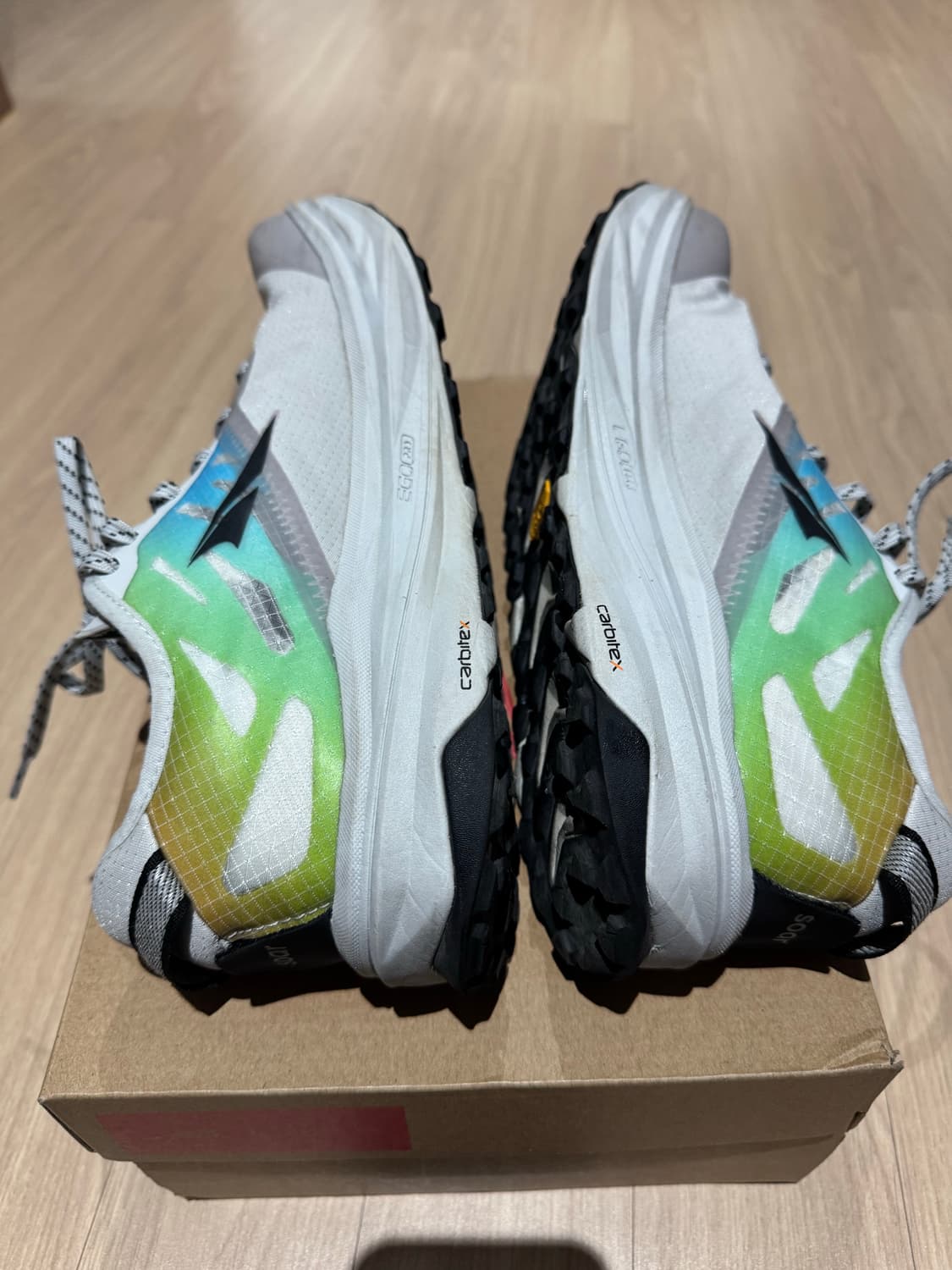 알트라 X 소어 몽블랑 카본 슈즈 275 상품이미지2