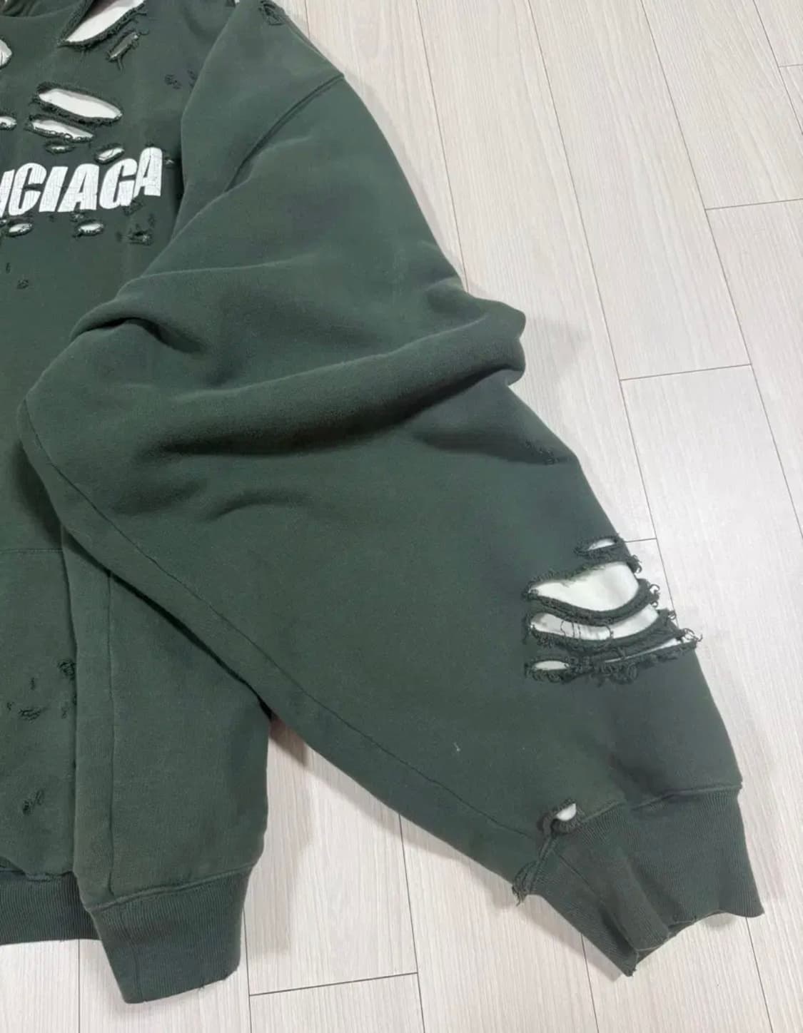 발렌시아가 디스트로이드 데미지 후드 상품이미지3