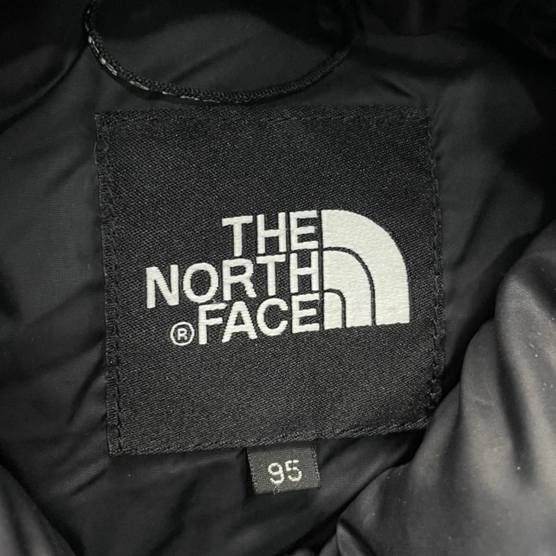 100 노스페이스 눕시 유광 패딩  상품이미지3