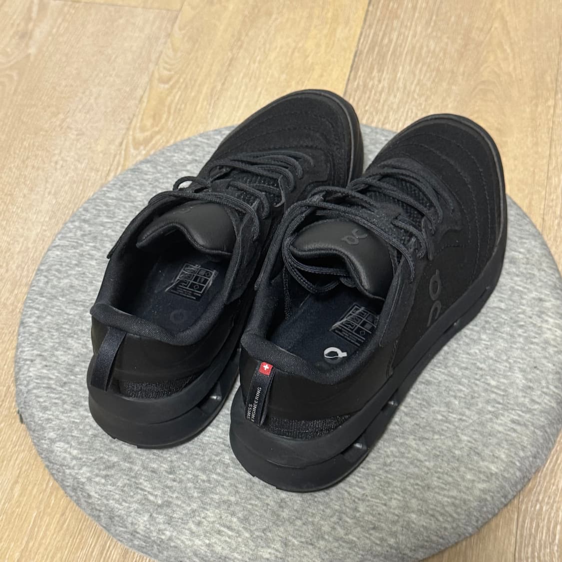 [275] 온러닝 클라우드존 문 블랙 젠데이야 콜라보 상품이미지6