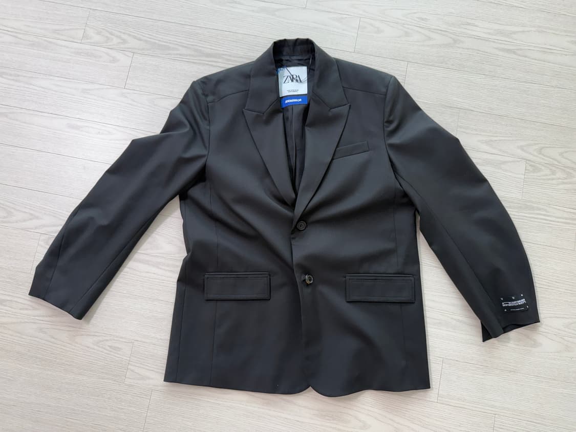 자라 아더에러 블레이저 블랙 M 사이즈 판매합니다. 상품이미지5