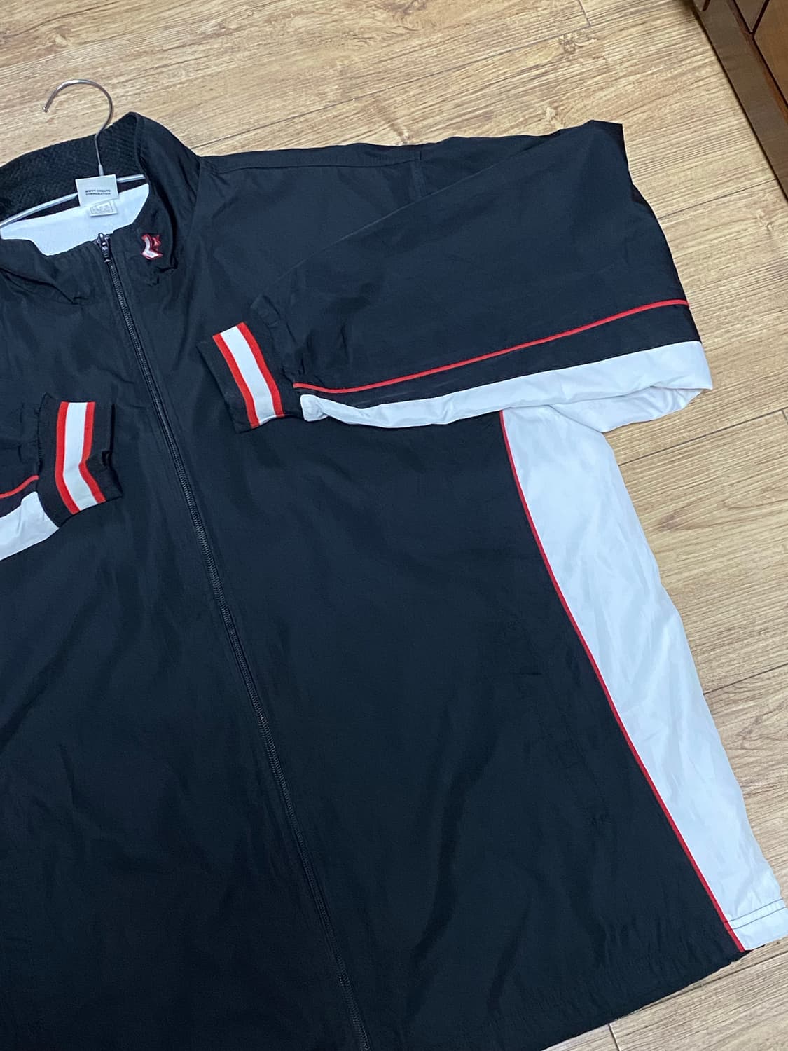 컨버스 COMPETITION 바람막이 점퍼 (블랙/화이트) 상품이미지2