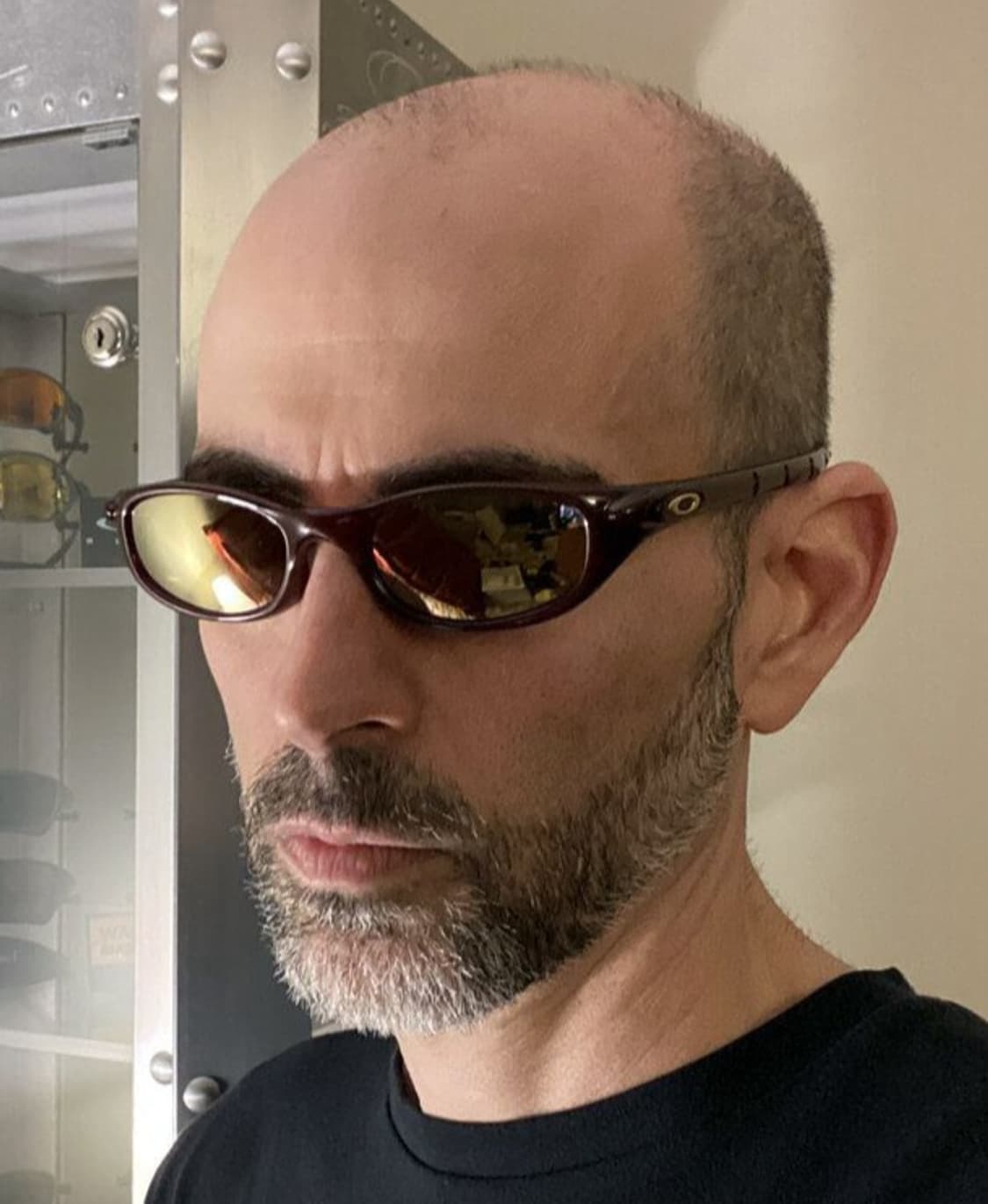 오클리 FOUR 크리스탈 레드 VR50 상품이미지1