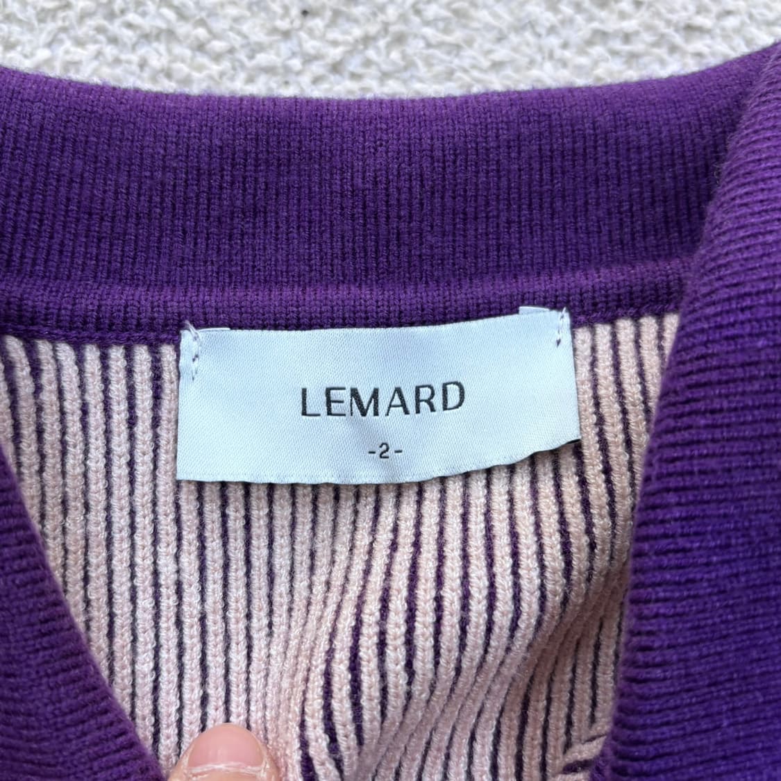 2 르마드 투톤 단추 카라 니트 0414E 상품이미지3